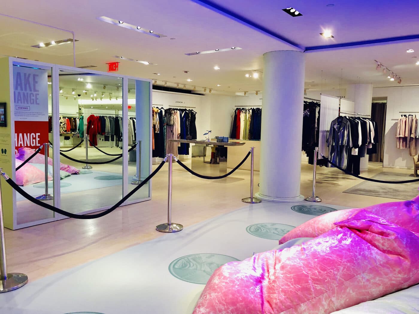 Barneys New York — photo 1.