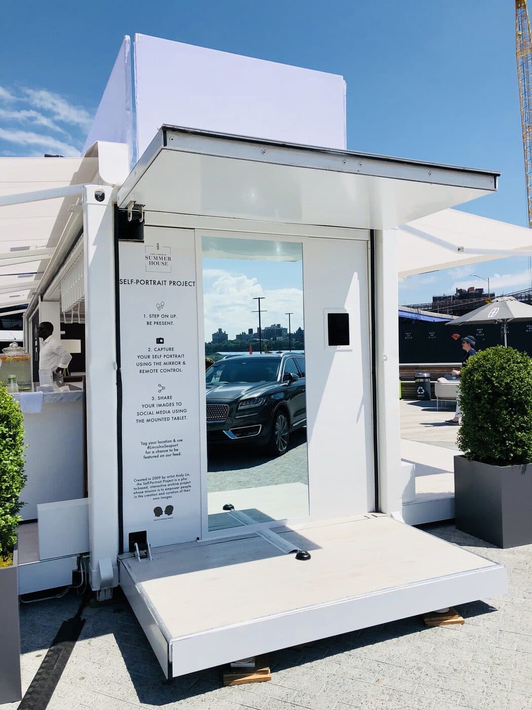 Lincoln Motor Company (via experiential agency Gradient) — photo 1.