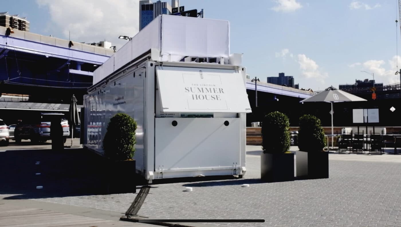 Lincoln Motor Company (via experiential agency Gradient) — photo 3.